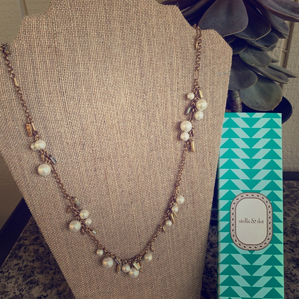 Stella & Dot Eve Stations Necklace—In Gift Box